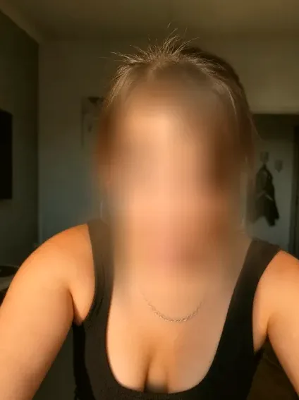 Amina, 34 años