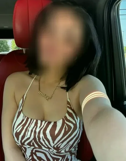 Nawal, 27 años